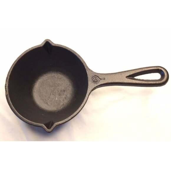 Lodge Cast Iron Melting Pot Pouring Spouts Silicone Hot Handle Holder Dad Gift - Picture 4 of 10